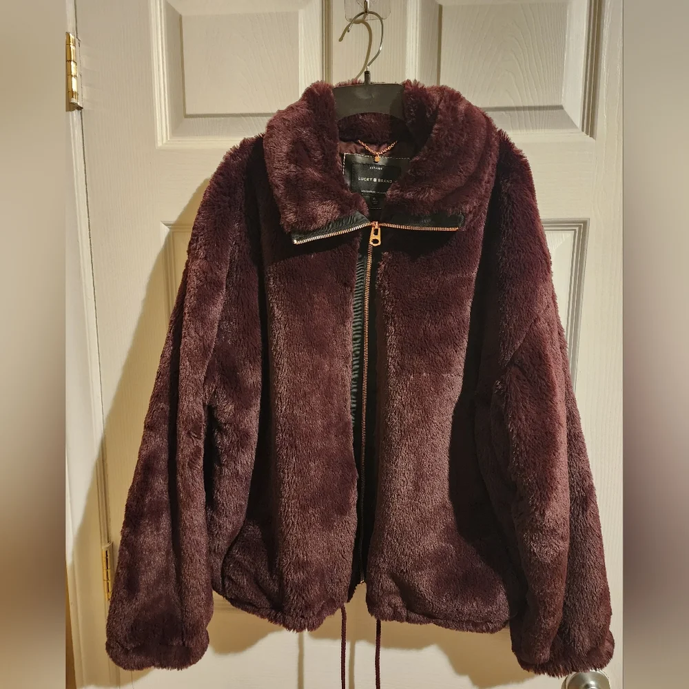 Lucky Brand Burgundy Teddy Jacket with Oversized Fit and Cozy Plush Texture Nwot - Picture 1 of 10